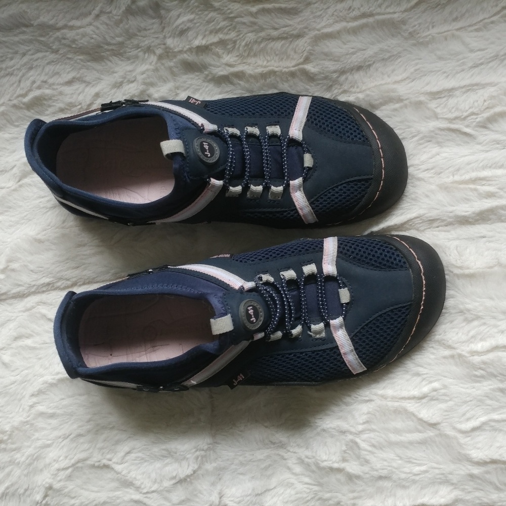 J-41 slip on tennies / hiking shoes